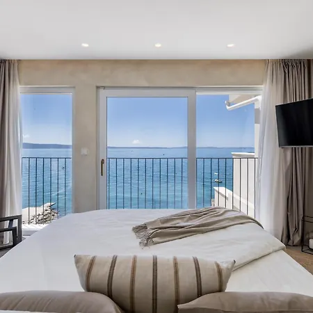 Aria 4*