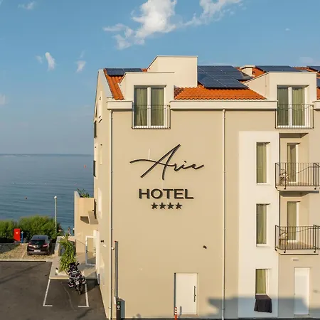 Aria 4*
