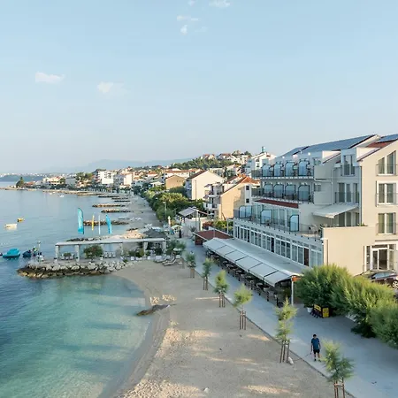 Aria 4* Подстрана