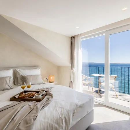 Aria بودْسْتغانا