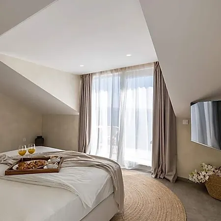 Otel Aria