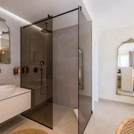 Aria 4* Подстрана