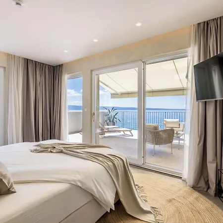 Aria Hotel 4*