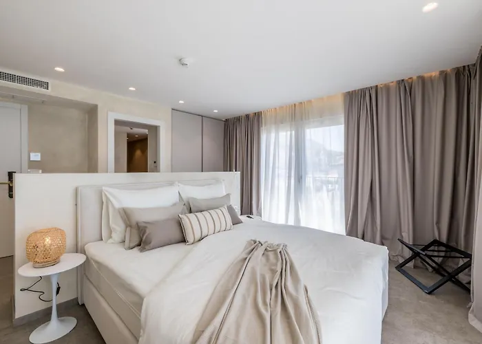 Aria 4* Podstrana