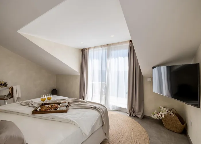 Отель Aria 4*
